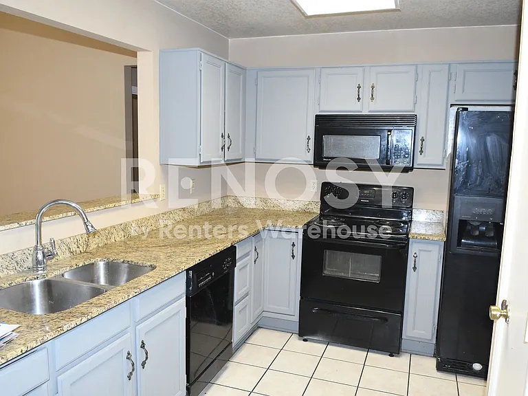 3049 E Siesta Ln — Photo 8