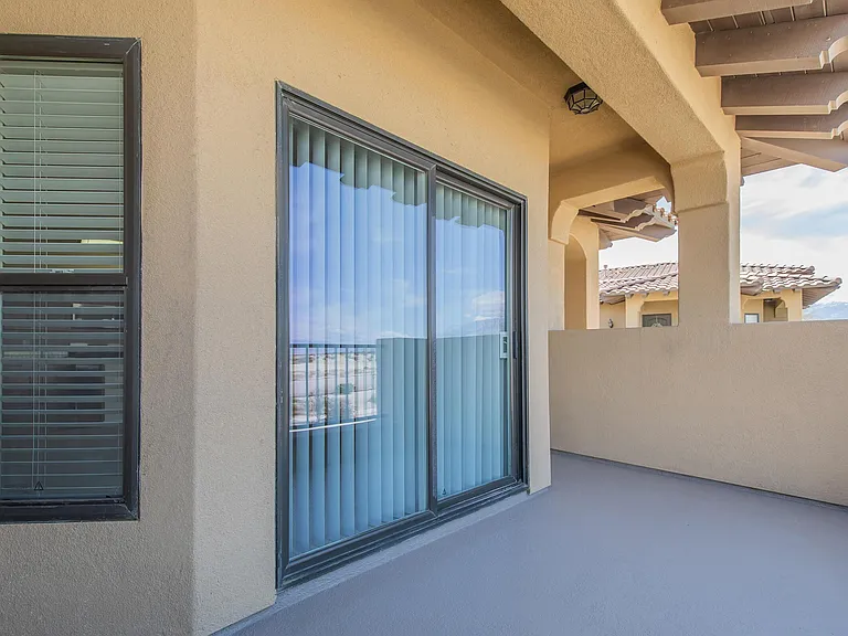 Vineyards at Palm Desert Apartment Homes — Photo 64