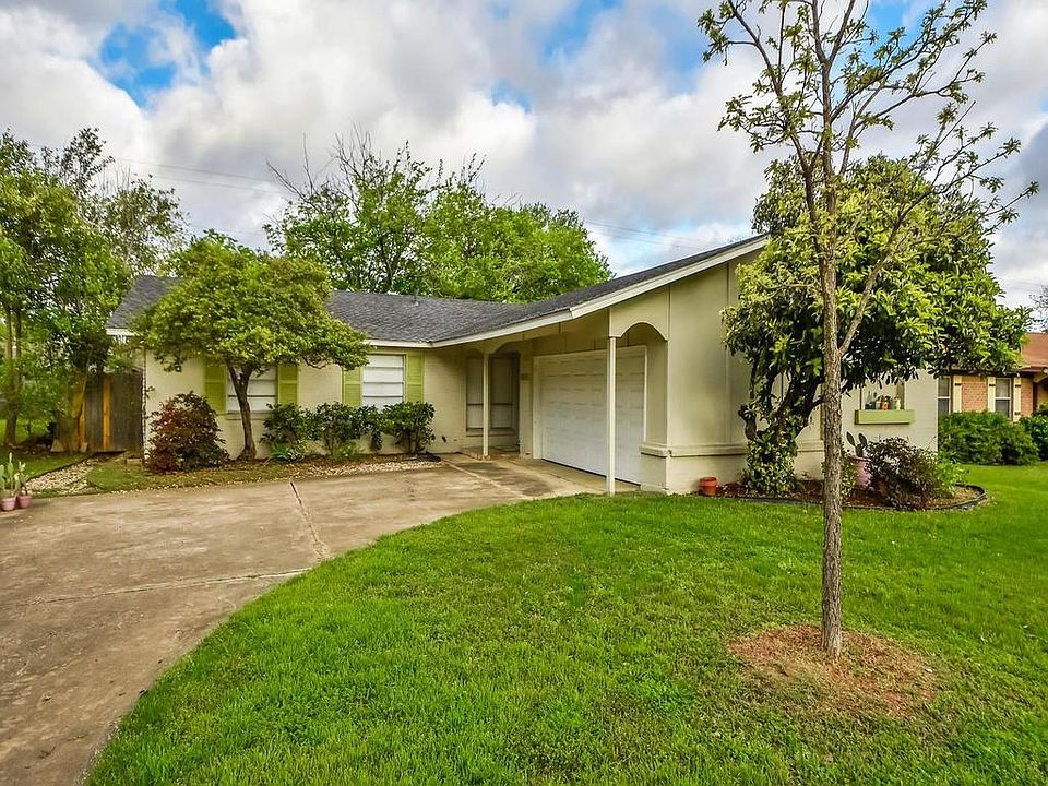 1st image of 8208 Stillwood Ln