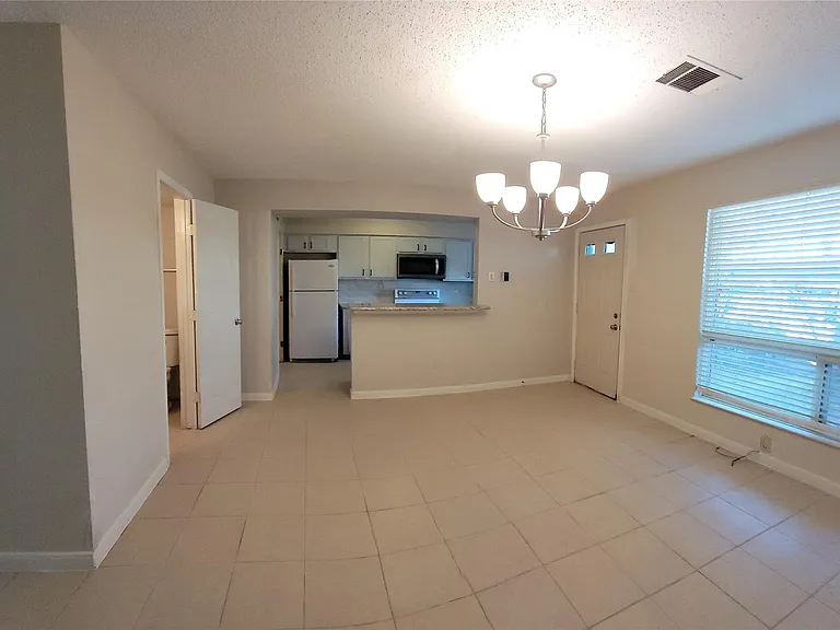 2139 Shiveley Cir — Photo 17