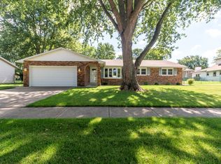 640 Bunker Hill Dr, Bourbonnais, IL