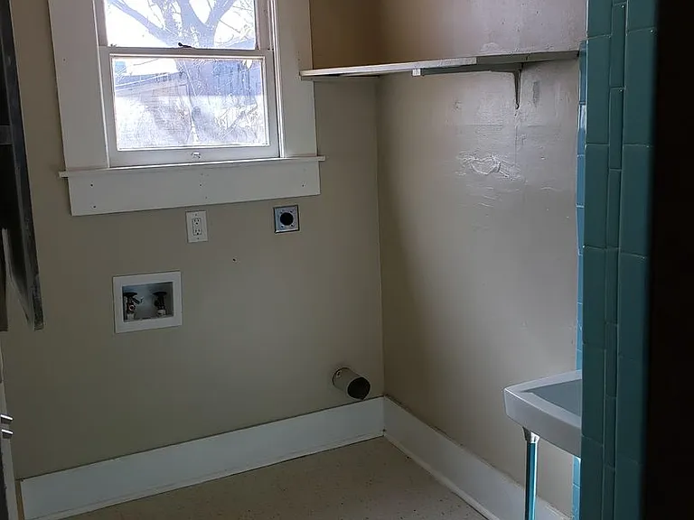 1320 Monterey St — Photo 1