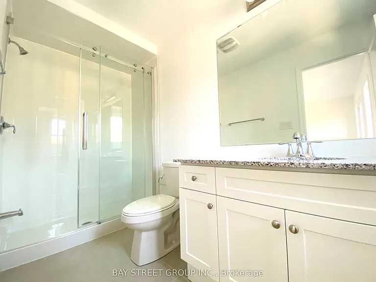 1362 William Halton Pkwy W — Photo 15