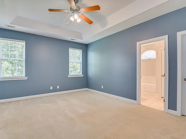 158 Kenilworth Dr — Photo 24