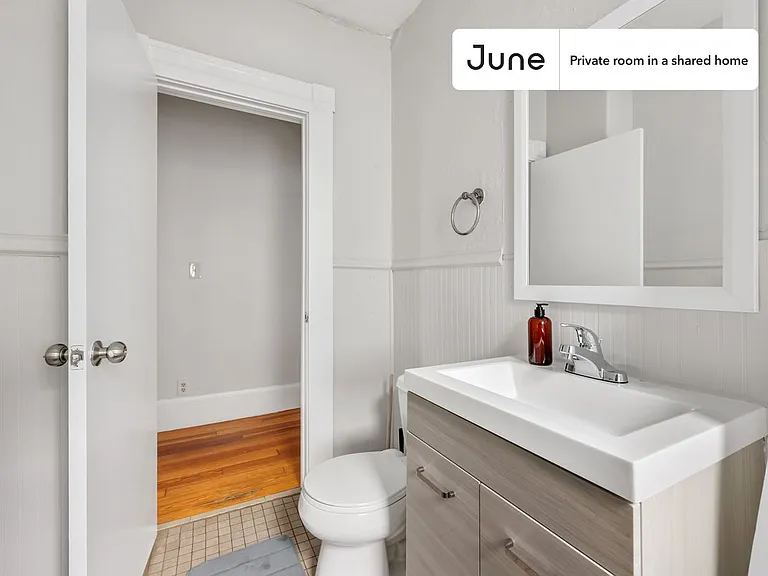29 Craigie St #C — Photo 12