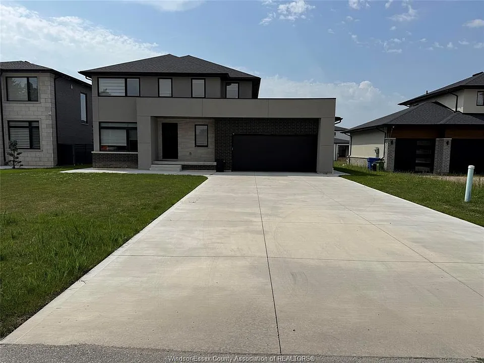 5125 Huron Church Line Rd
