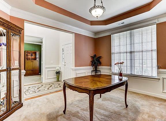 4th image of 10005 King George Ln