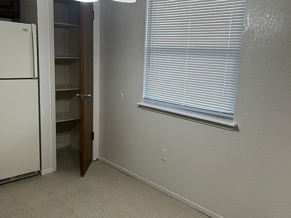 3rd image of 1881 Embassy Dr APT C