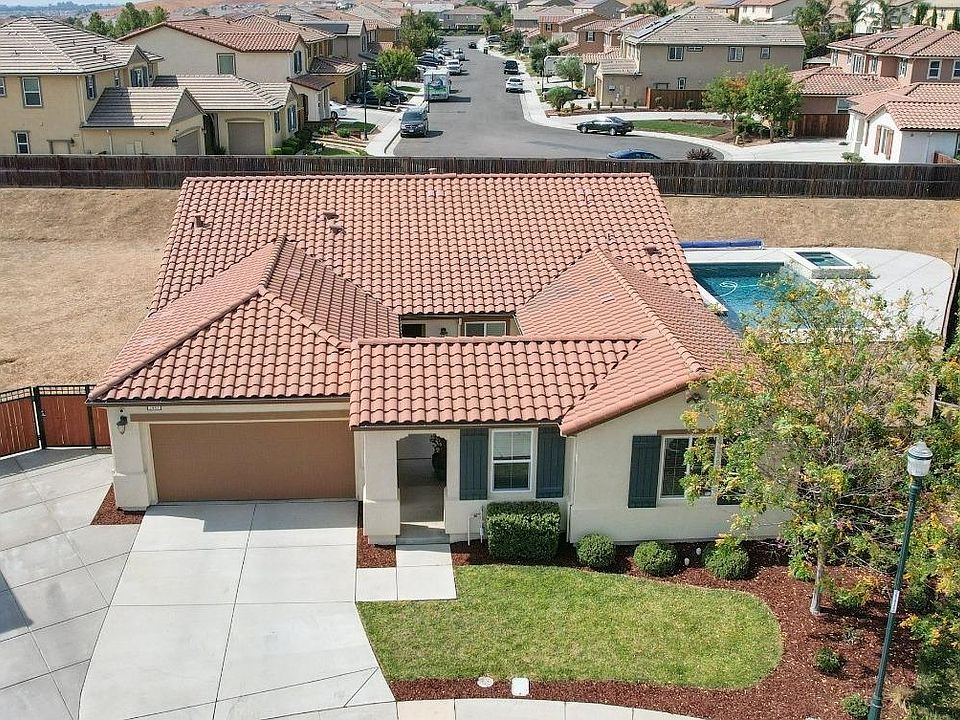 1st image of 2445 Hagemann Way