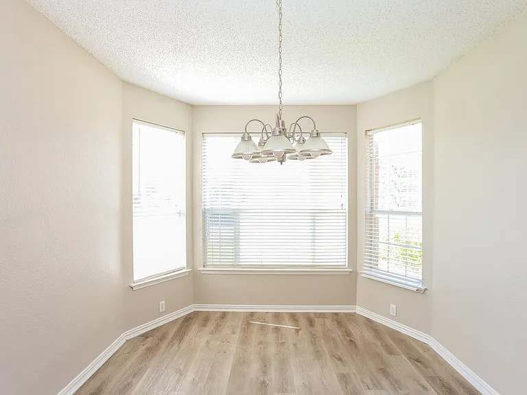 3404 Roddy Dr — Photo 5