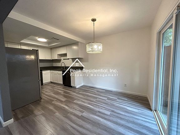 5th image of 5814 Shadow Creek Dr APT 1