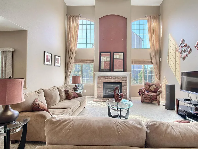 20428 E Saratoga Pl — Photo 11