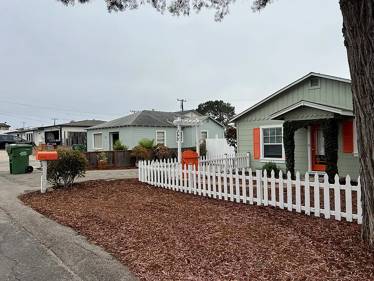 647 Fresno Ave — Photo 3