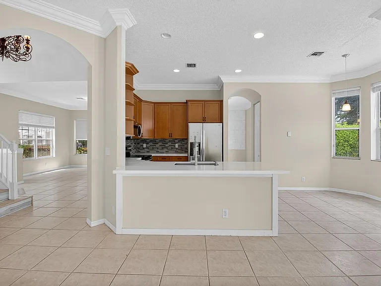 22194 Braddock Pl — Photo 4