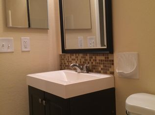 1836 Poinsettia Ave #1836B, Tarpon Springs, FL 34689