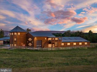 137 Brady Ln, Mount Jackson, VA 22842