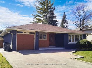 3070 Ohagan Dr, Mississauga, ON L5C2C5