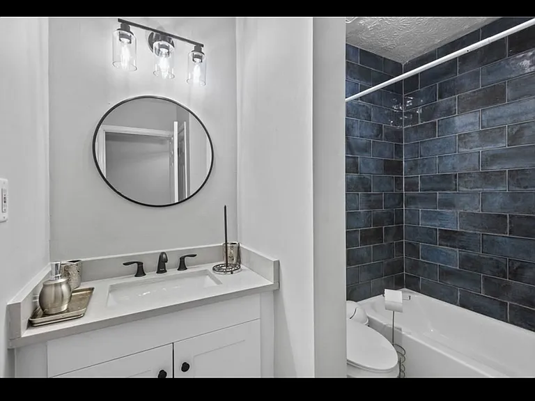 6396 Oakleaf Ln #1 — Photo 24