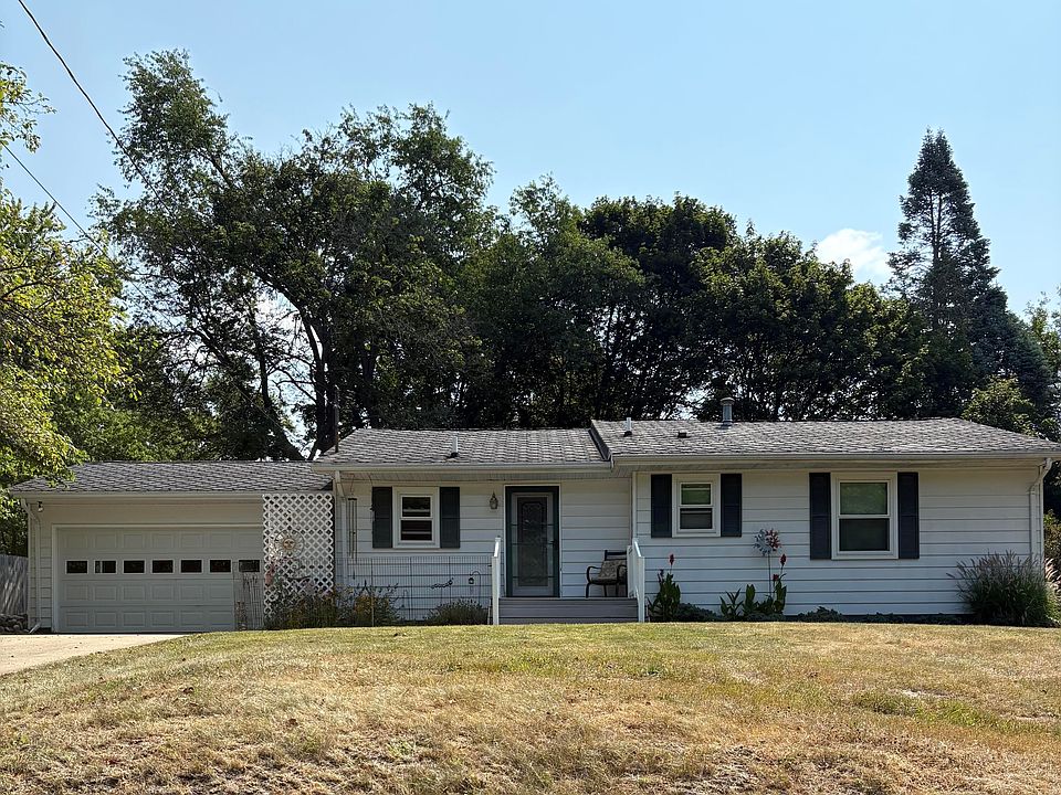 1st image of 3411 Wood St