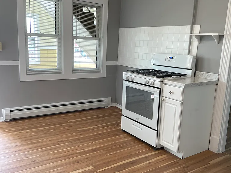 23 Hayward St #7 — Photo 4