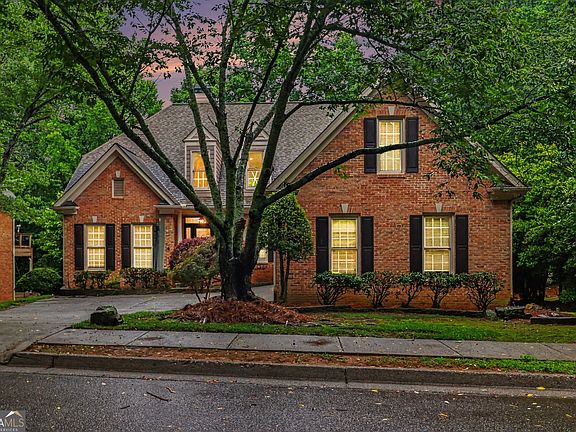 2nd image of 1120 Longcreek Pointe