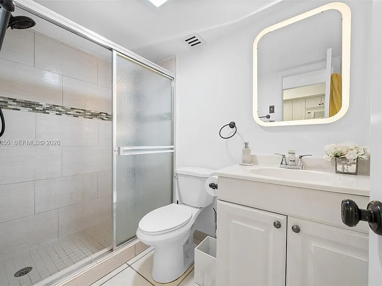801 S Ocean Dr #207 — Photo 8