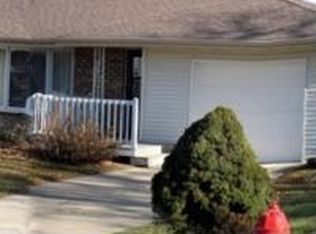 1302 4th St SW, Dyersville, IA 52040