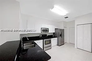 3903 Tree Top Dr #3903 — Photo 10