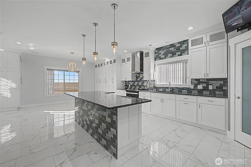 3rd image of 21347 Road D.5 Road