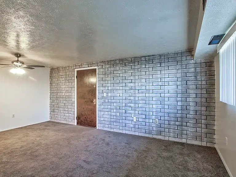 Lake Street Apartments — Photo 10