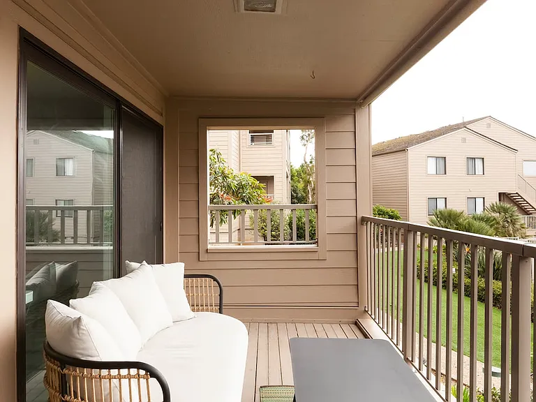 295 Sea Forest Ct — Photo 52