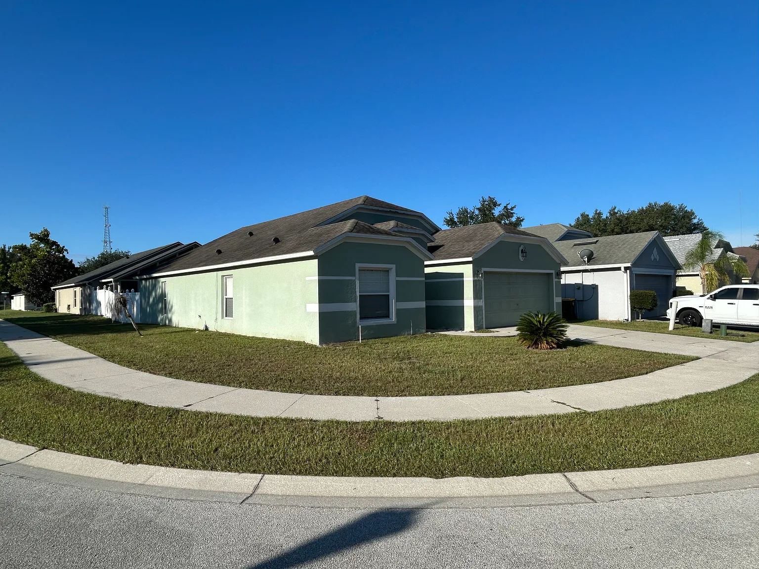3 bed, 1750 sqft, $2,400 — Photo 3