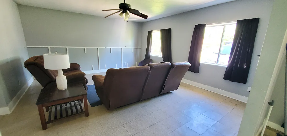Living room - 3709 Folger St