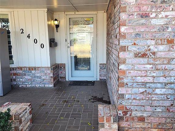 5th image of 2400 NW 112th Ter