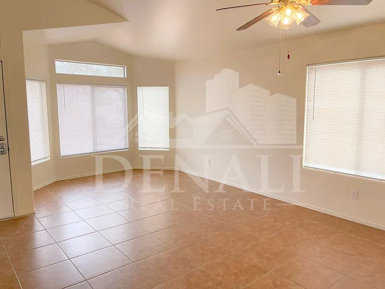 19636 N Coyote Lakes Pkwy — Photo 4