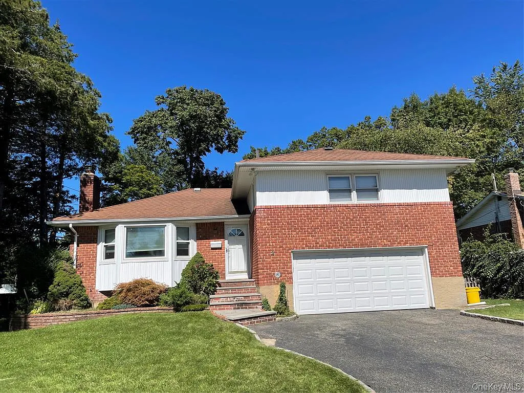 3 bed, 3.0 bath, 1783 sqft, $5,100 — Photo 1