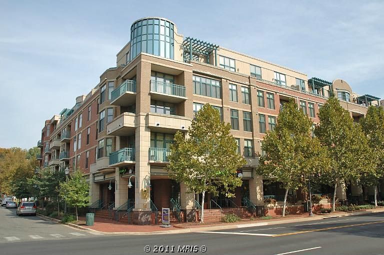 1st image of 502 W Broad St APT 316