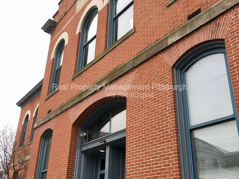 171 S 15th St #202 — Photo 1