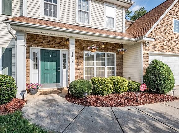 2nd image of 8424 Four Sisters Ln