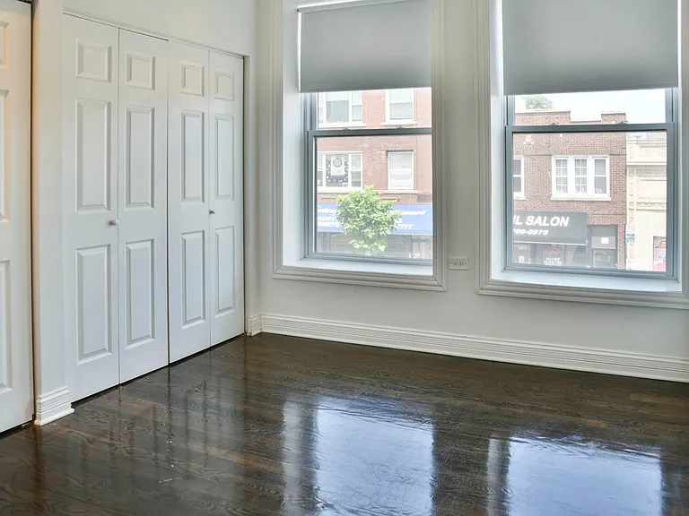 2450 N Milwaukee Ave #2F — Photo 9