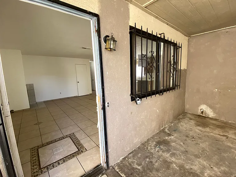 827 Dundee Way — Photo 6
