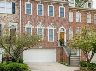 10171 Castlewood Ln, Oakton, VA 22124