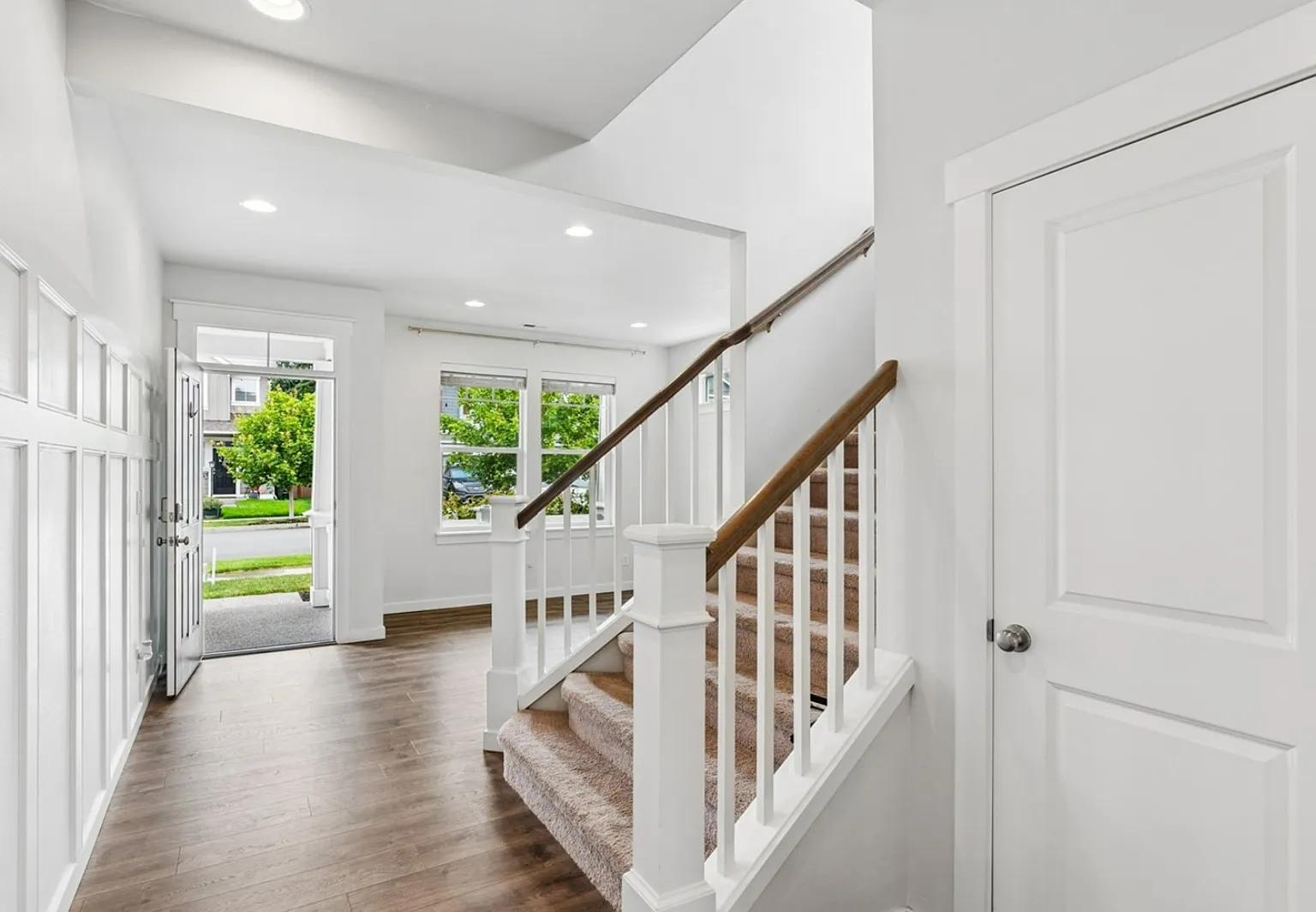 6813 Sweetgum Ave NE - 1 — Photo 3