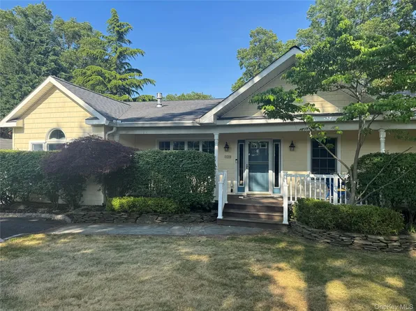 229 Alexander Avenue, Nesconset, NY 11767