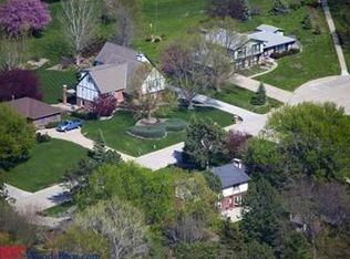 6600 Perry Cir, Lincoln, NE 68516