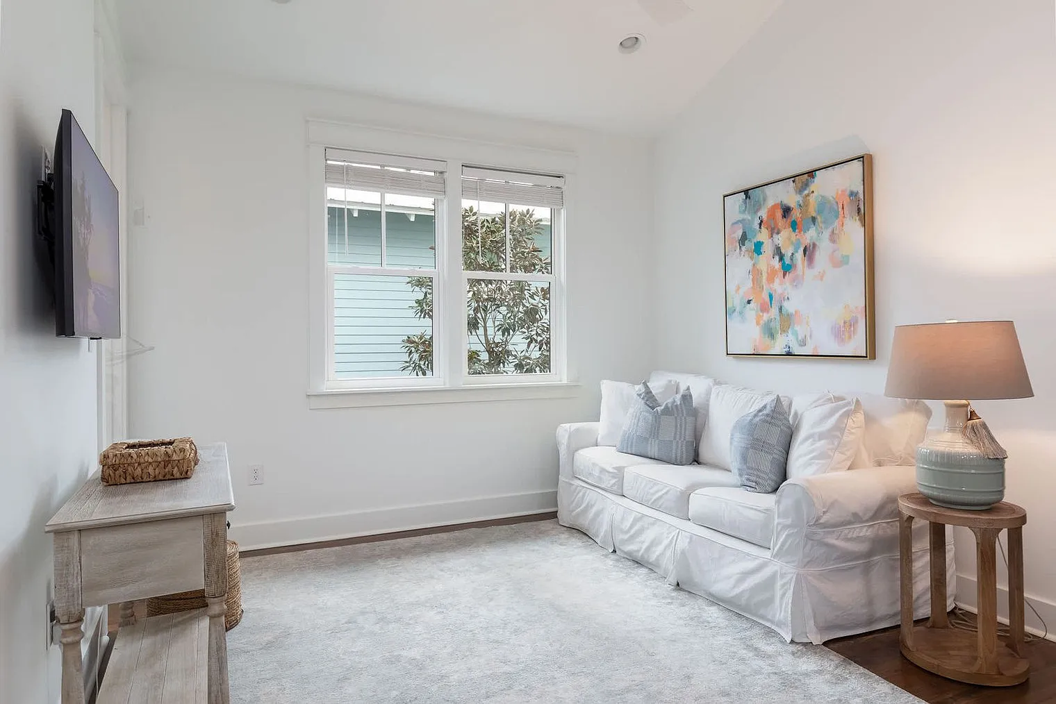4 bed, 4.0 bath, 2346 sqft, $14,382 — Photo 4