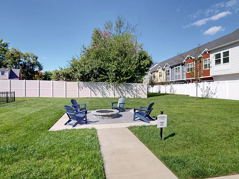 Bull Run Townhomes — Photo 36