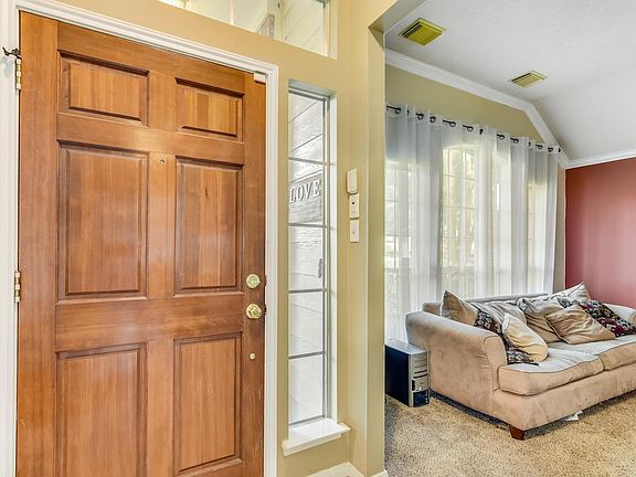 4th image of 317 Vantage Pointe Cir