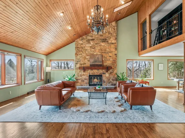 8752 Airport Rd, Middleton, WI 53562