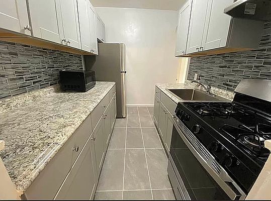 2nd image of 66-20 Wetherole St #4Z